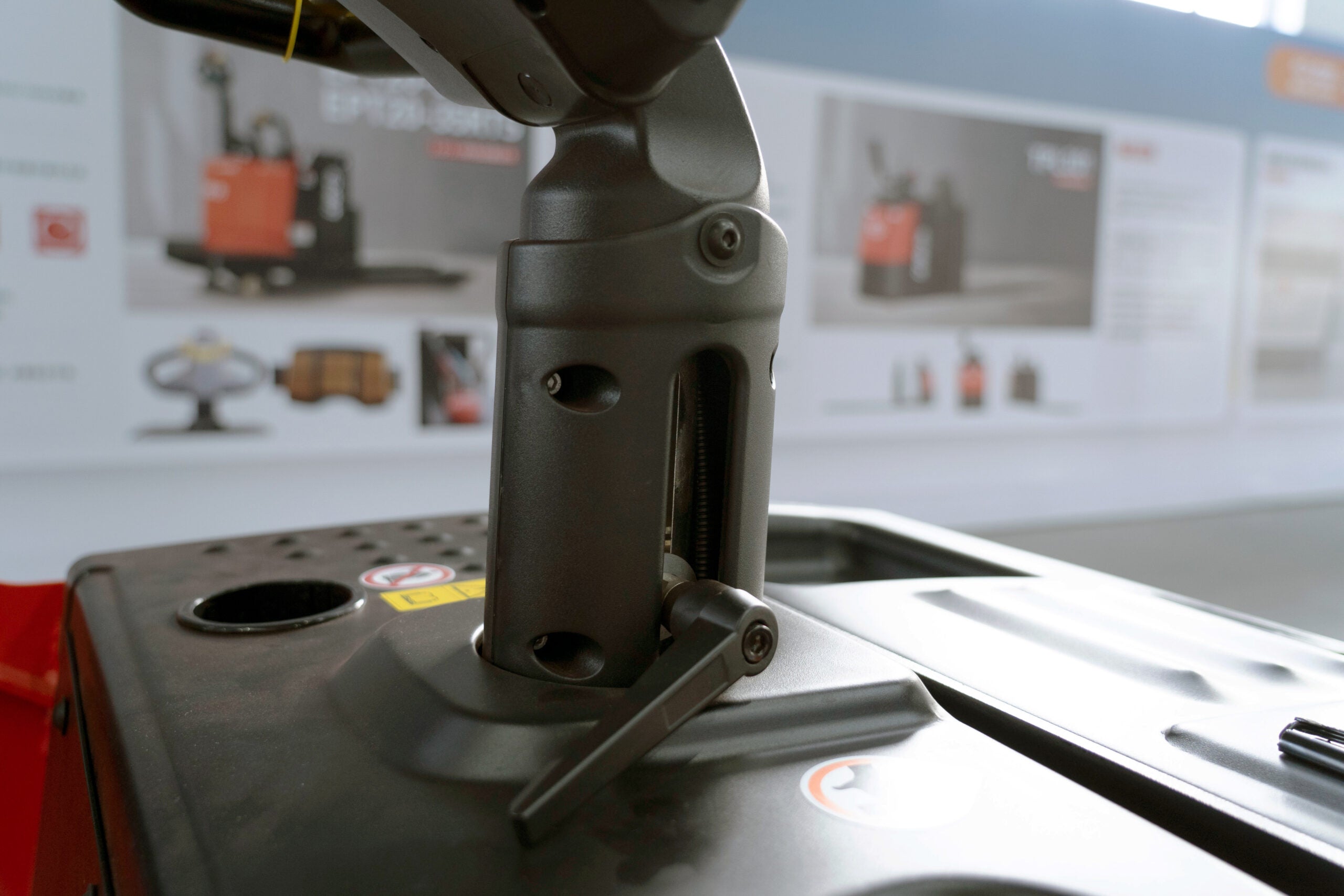 KPL201 Elektrische Palletwagen met vast platform - 2000 KG - Weldingshop